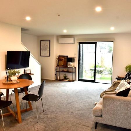 Close To Arena And One Kilometer From Railway Station Onsite Ev Car Park Christchurch Exteriör bild